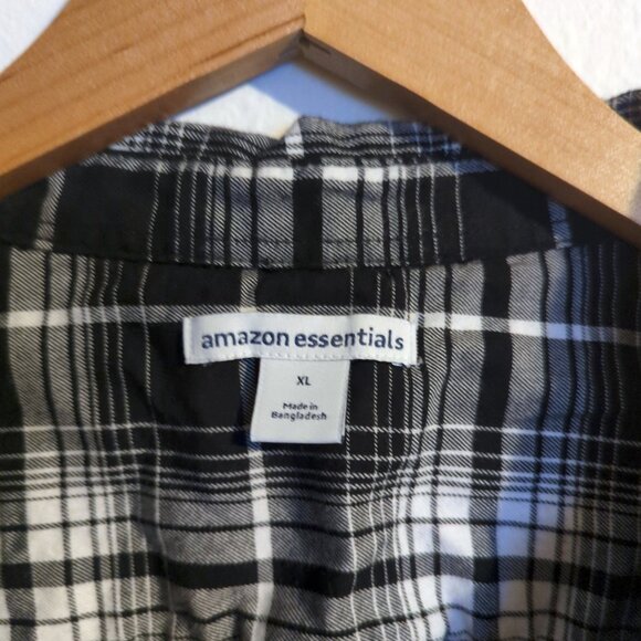 Classic-Fit Long-Sleeve Lightweight Plaid Flannel Size XL - Picture 3 of 8